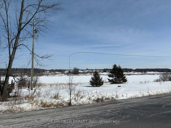 Property Photo:  860 Old Highway 17 Highway E  ON K0B 1L0 