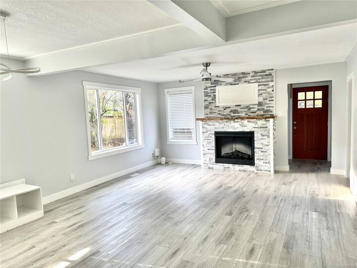Property Photo: 4021 8th Ave BC V9Y 4S3