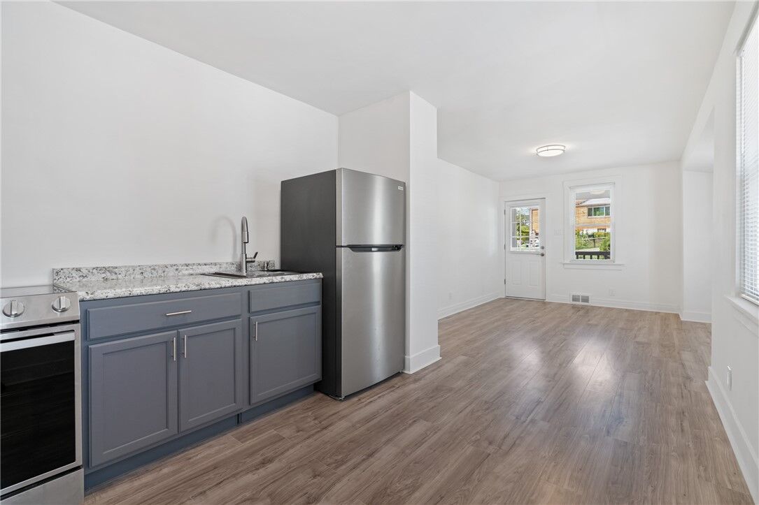 Property Photo:  1607 Fredell St  PA 15210 