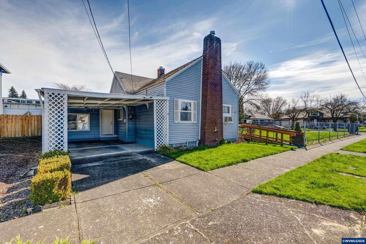 Property Photo:  111 Madison St NE  OR 97321 