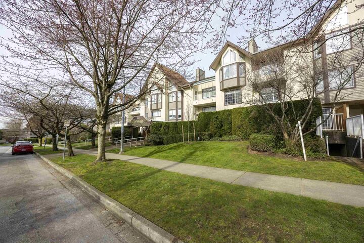 Property Photo: 1009 Howay Street 304 BC V3M 6R1