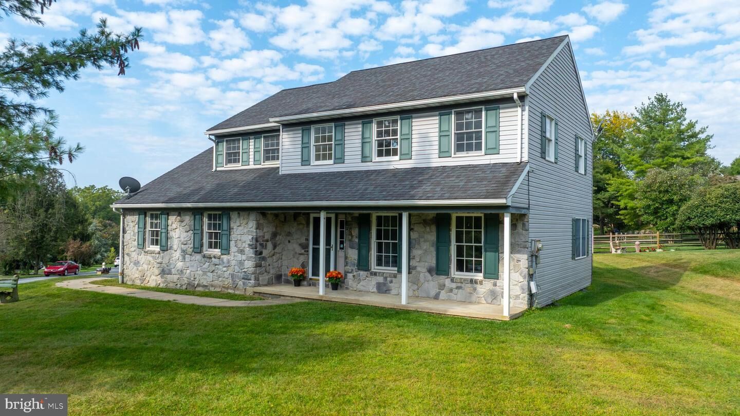 Property Photo:  1 Brookwood Drive  PA 17543 