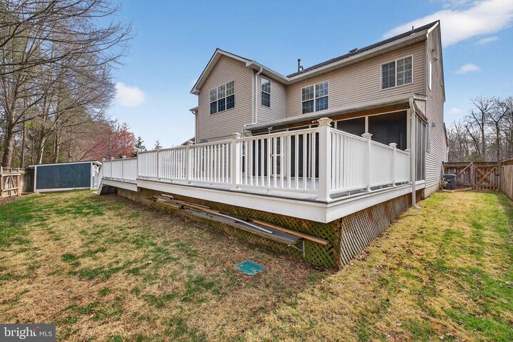 Property Photo:  8166 Tenbrook Drive  VA 20155 