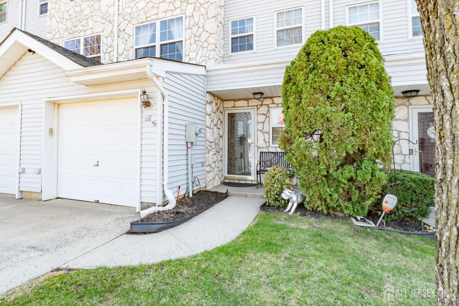 Property Photo:  68 Sand Hill Road  NJ 08831 