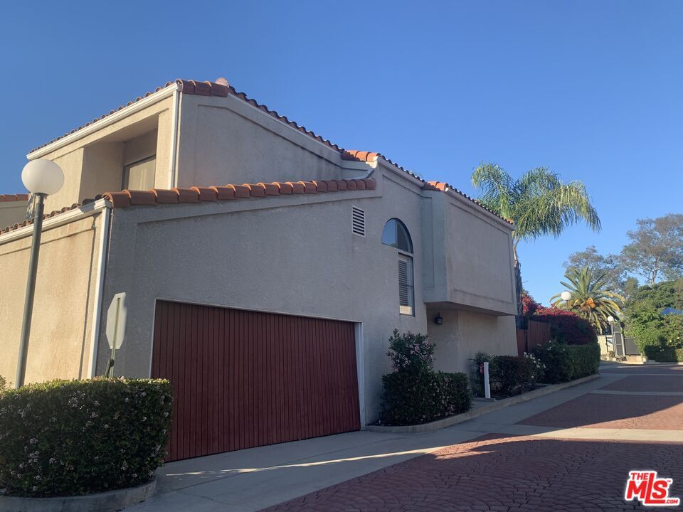 Property Photo:  10740 National Blvd  CA 90064 