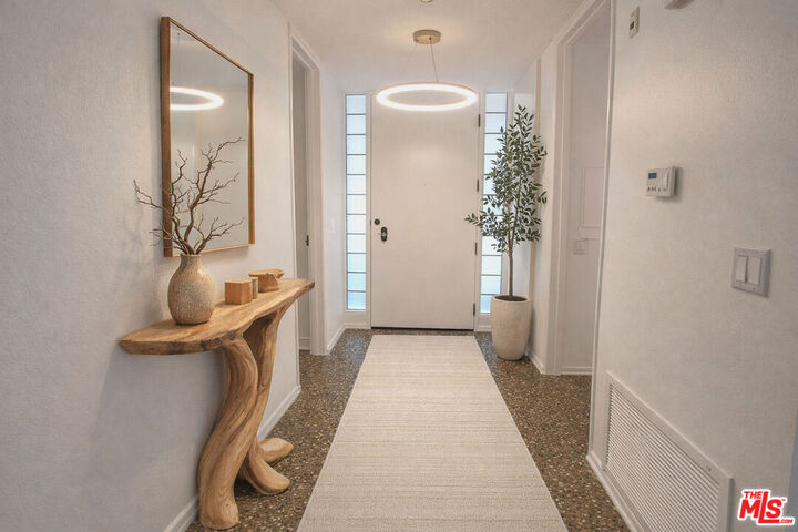 Property Photo:  2131 Century Park Ln, Unit 212  CA 90067 