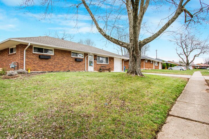 Property Photo:  1556 Rosehill Road  OH 43068 