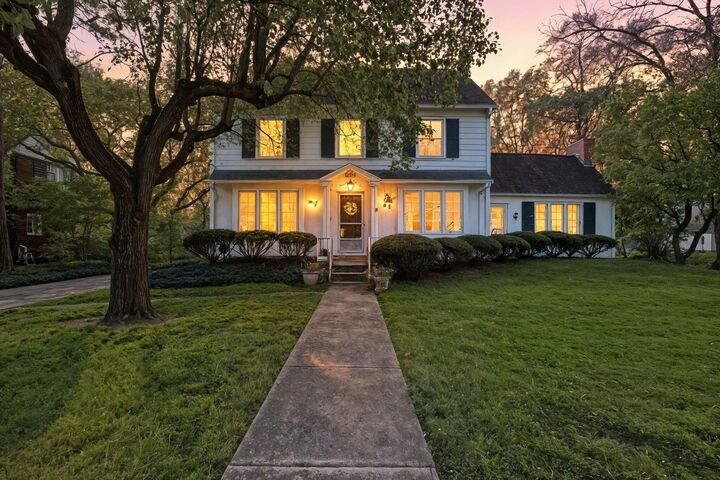 Property Photo:  2425 Bryden Road  OH 43209 