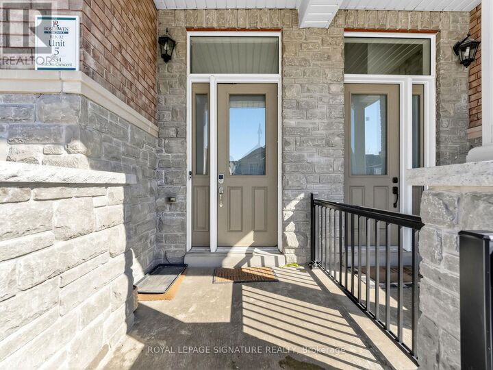 Property Photo: 534 Stream Crescent ON L6M 1N7