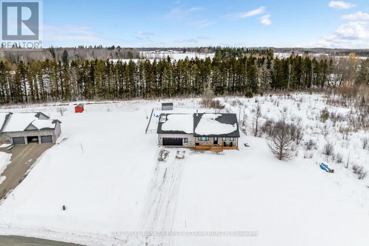 Property Photo: 120 Stirling Crescent ON K0G 1J0