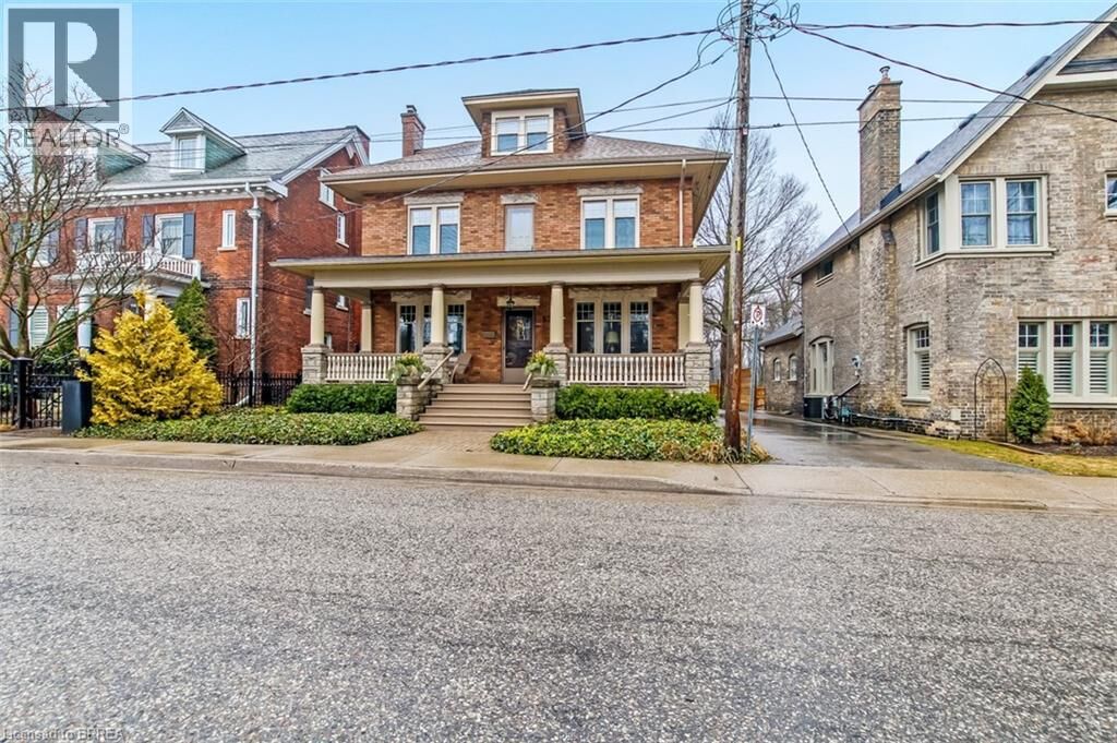 Property Photo:  52 Chestnut Avenue  ON N3T 4C2 