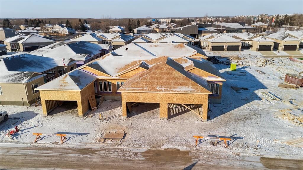 Property Photo:  804 Manitoba Avenue  MB R1A 2C9 