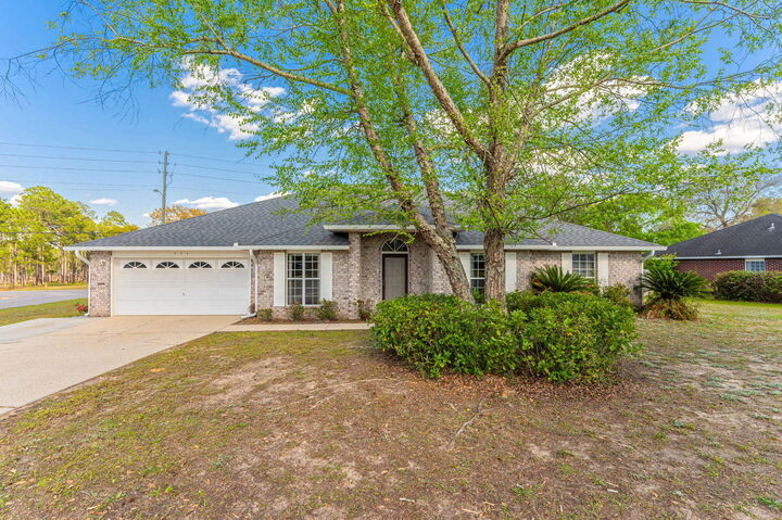Property Photo: 654 Brunson Street FL 32536