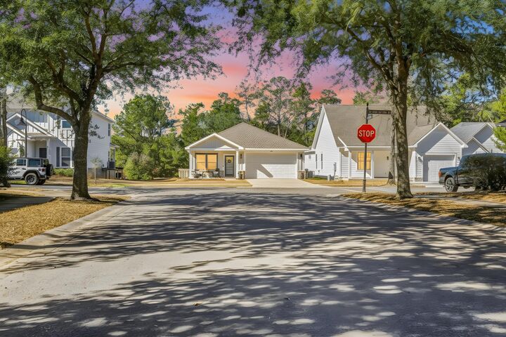 Property Photo:  246 N Marsh Landing  FL 32439 