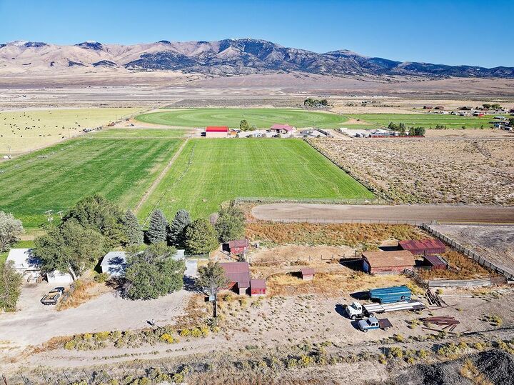 Property Photo:  323 East 40th North Street  NV 89301 