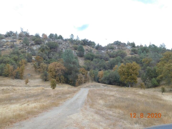 Property Photo:  32705 E Sycamore Road  CA 93667 