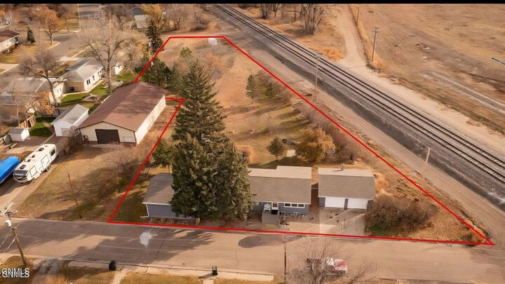 Property Photo:  306 5th Avenue NE  ND 58545 