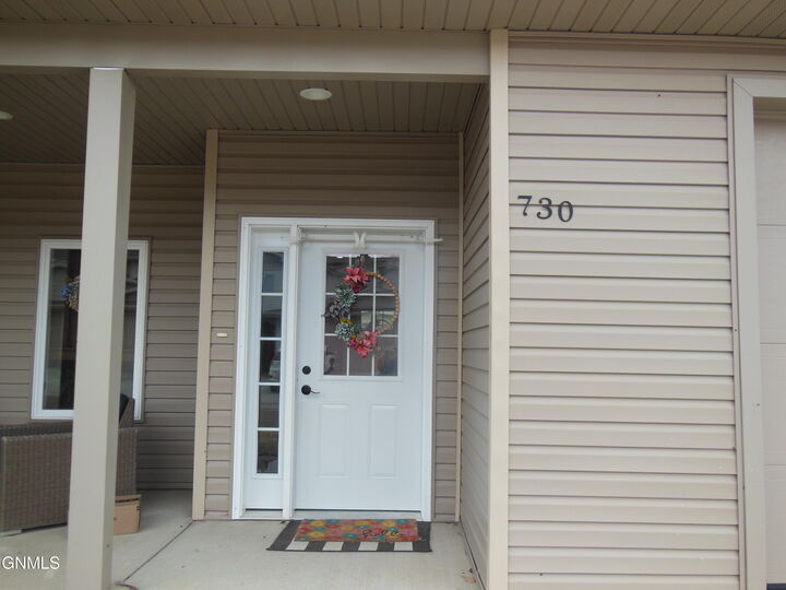 Property Photo:  730 Compass Loop  ND 58504 