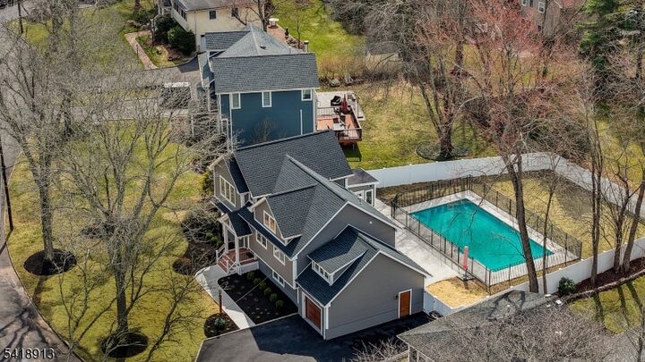 Property Photo:  58 Oxbow Dr  NJ 07974 