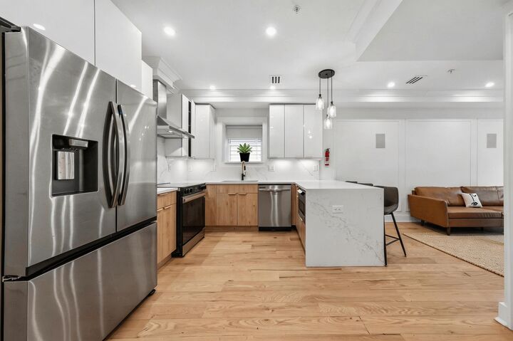 Property Photo:  183 Zabriskie St 1  NJ 07307-1111 