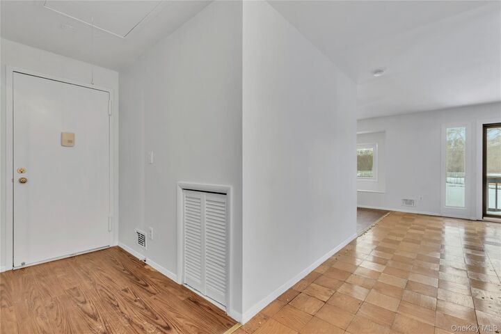 Property Photo:  51 Jefferson Oval D  NY 10598 