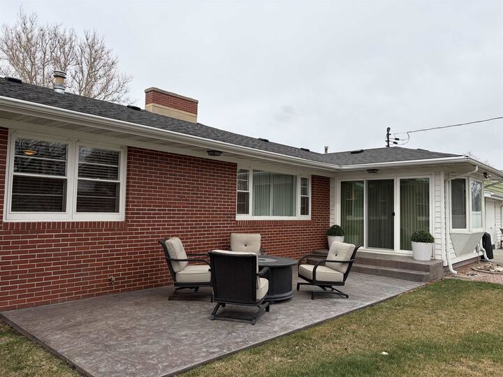 Property Photo: 225 McDonald Ave NE 69101