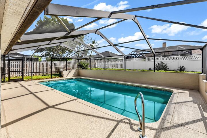 Property Photo:  104 Sanderling Drive  FL 33881 