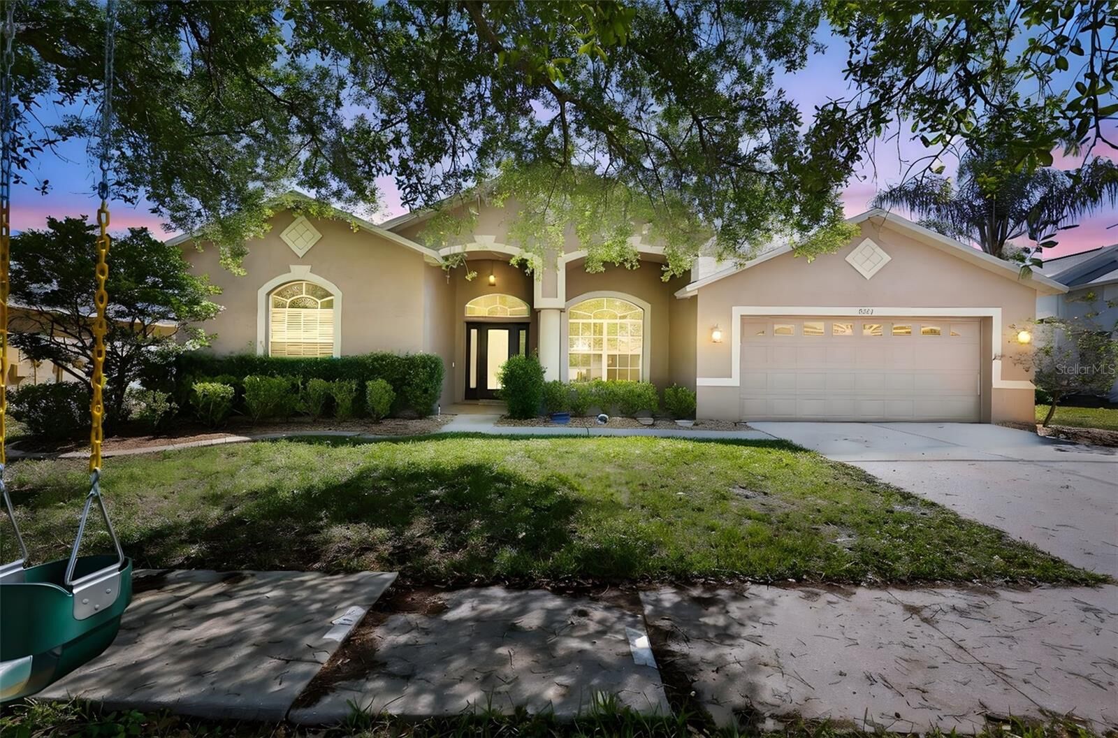 Property Photo:  9274 Estate Cove Circle  FL 33578 