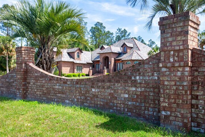 Property Photo:  5110 SW County Road 240  FL 32024 