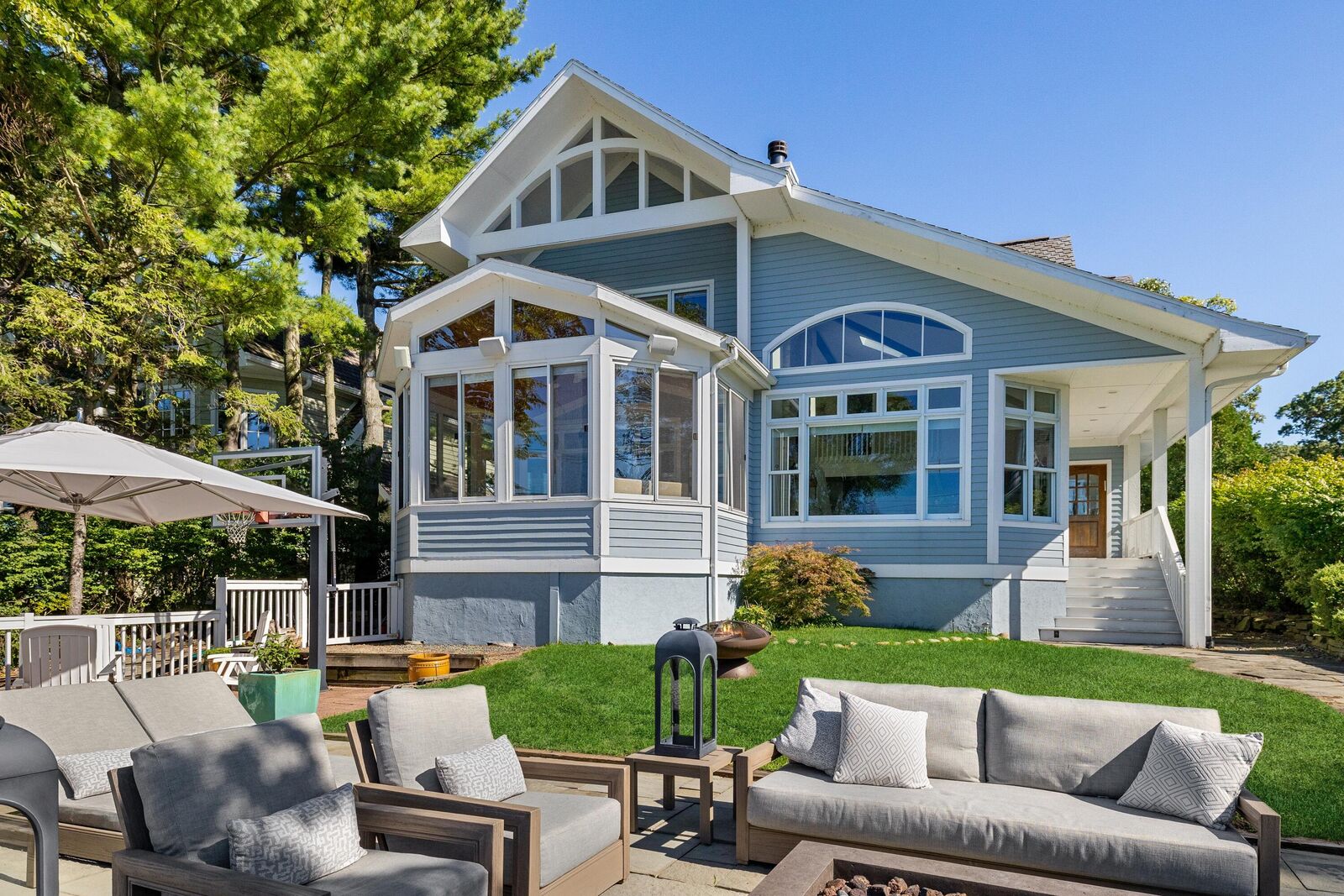 Property Photo:  3987 Lake Shore Drive  MI 49117 