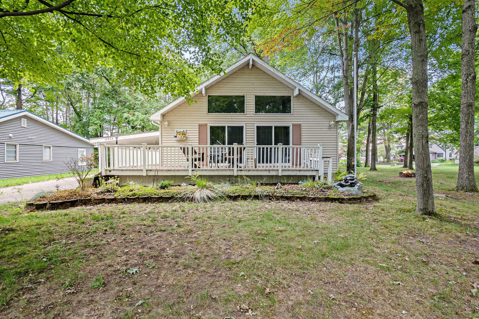 Property Photo: 10905 1st Street MI 49346