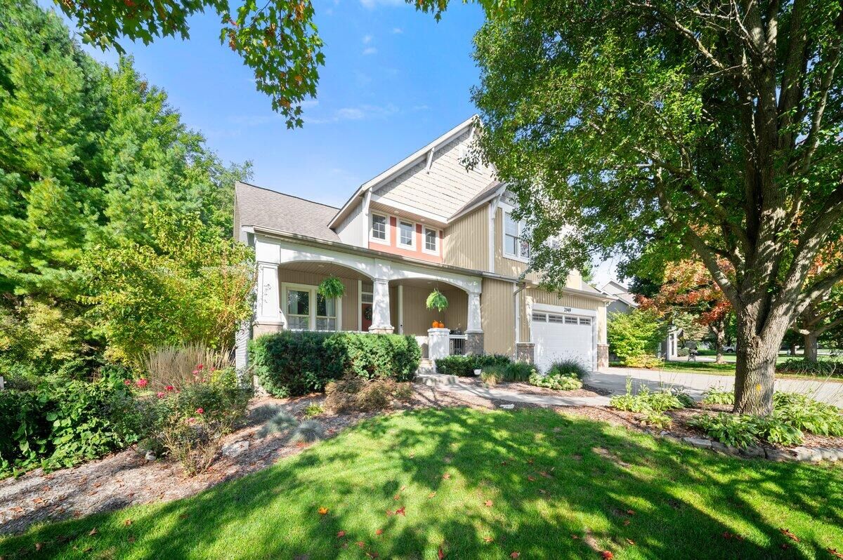 Property Photo:  2949 Brookwind Drive  MI 49424 