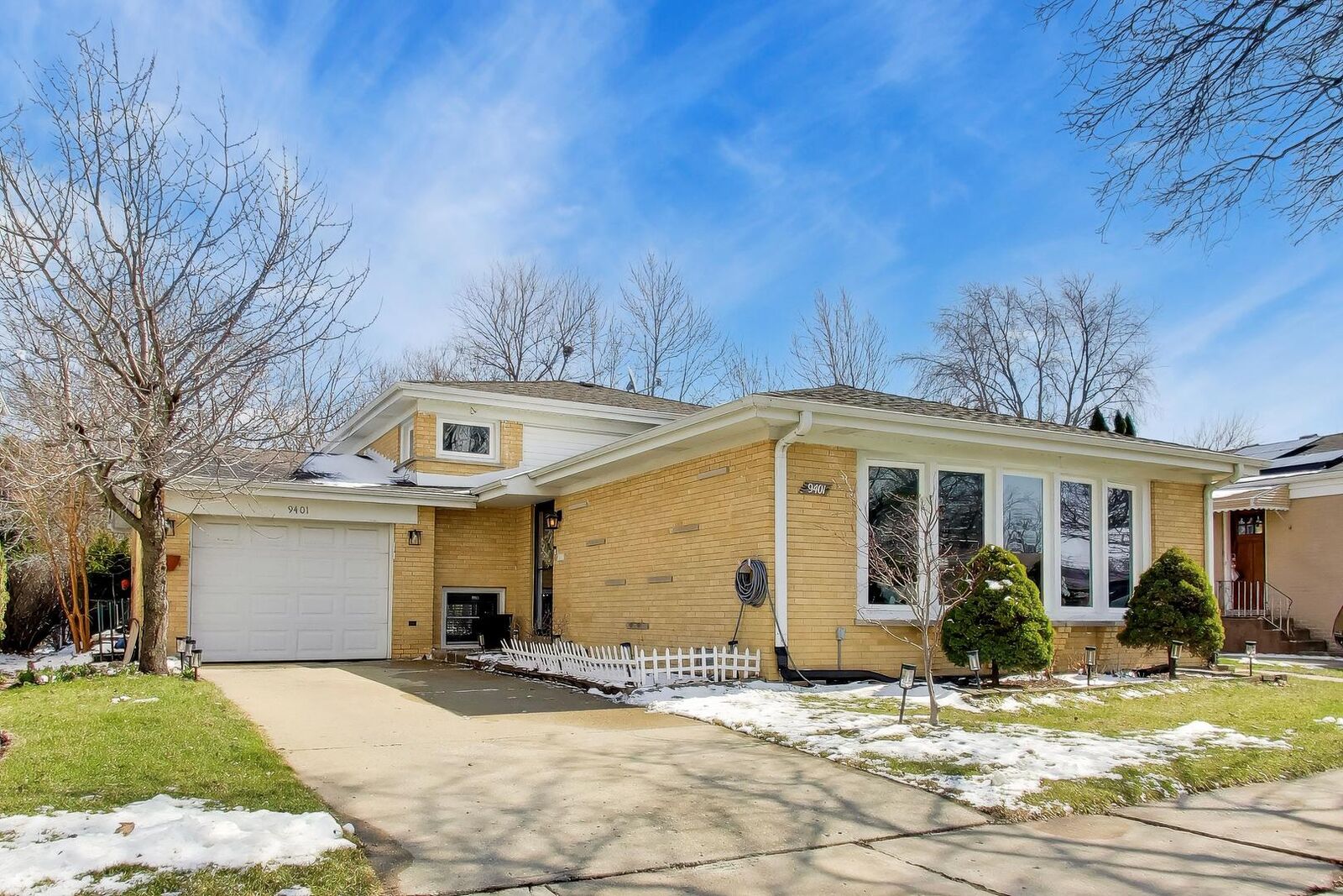 Property Photo:  9401 Lavergne Avenue  IL 60077 