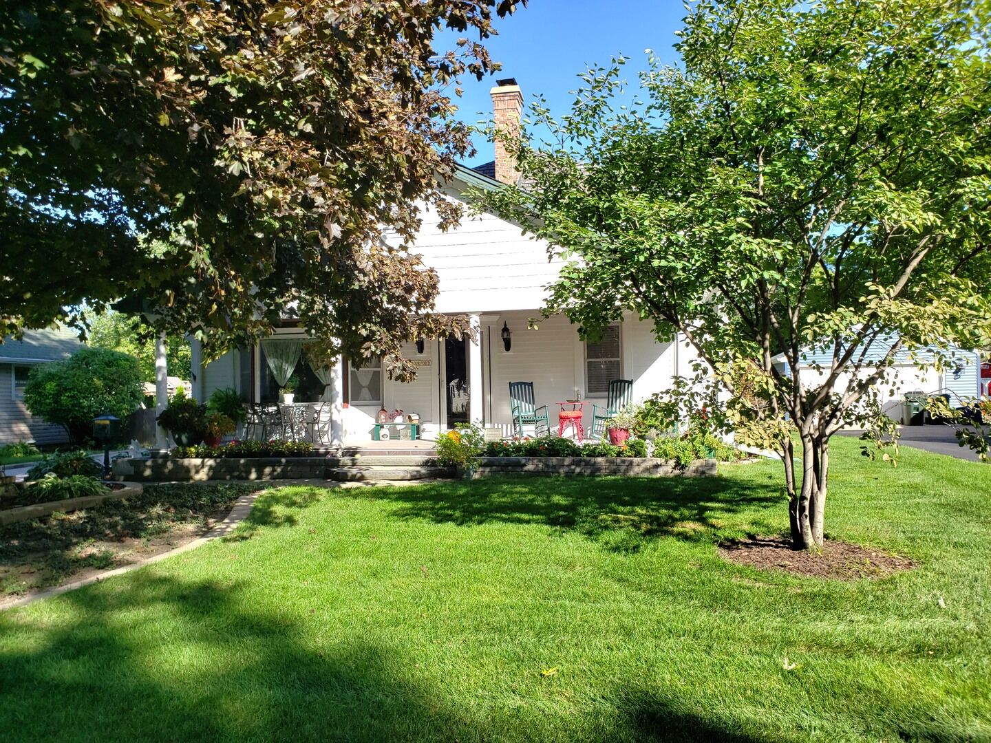 Property Photo:  145 S Hickory Street  IL 60067 
