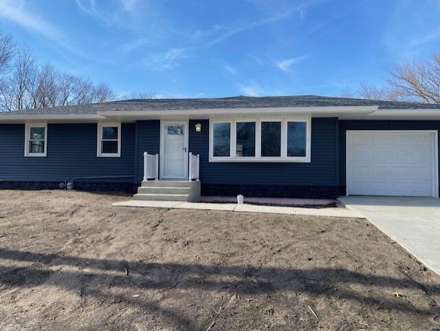 Property Photo:  2135 13th Street  IL 61354 