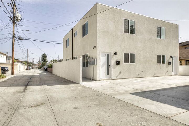 Property Photo: 1070 Allen Avenue C CA 91201