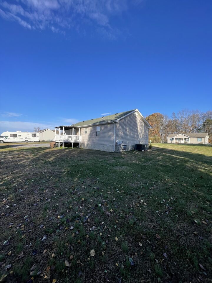 Property Photo:  135 Leigh Anna Cir  TN 37083 