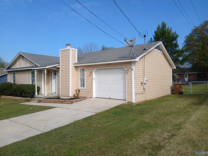 Property Photo: 813 Sunshine Street AL 35640