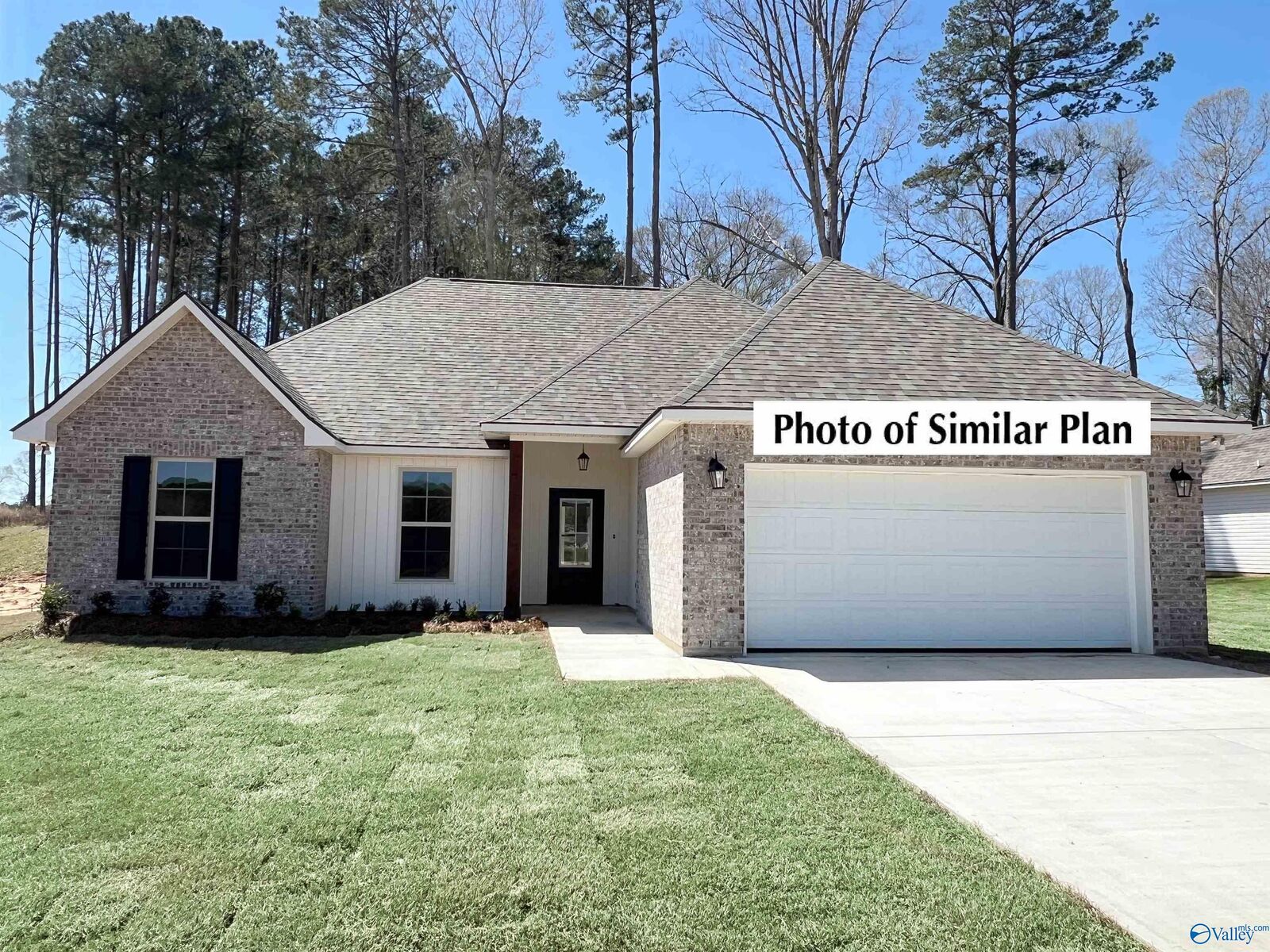Property Photo: 126 Parvin Way Drive AL 35750