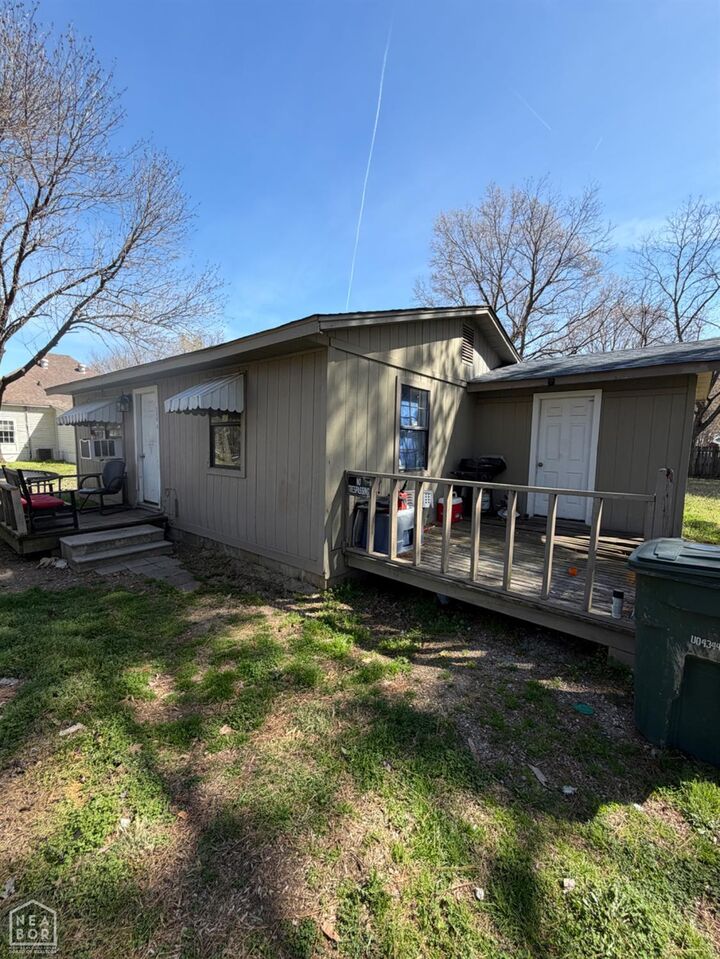 Property Photo: 300 E Matthews Street AR 72417