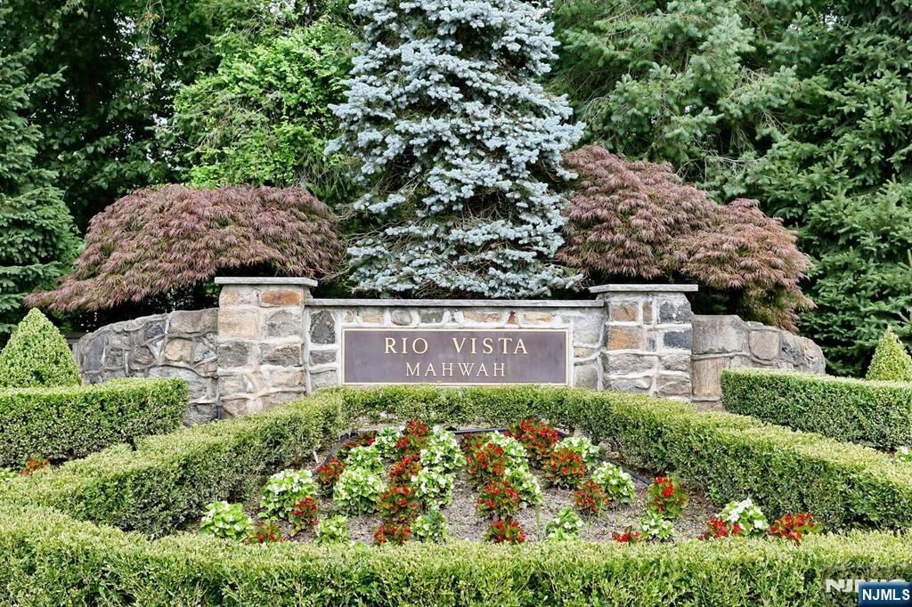 Property Photo:  34 Crocker Mansion Drive  NJ 07430 