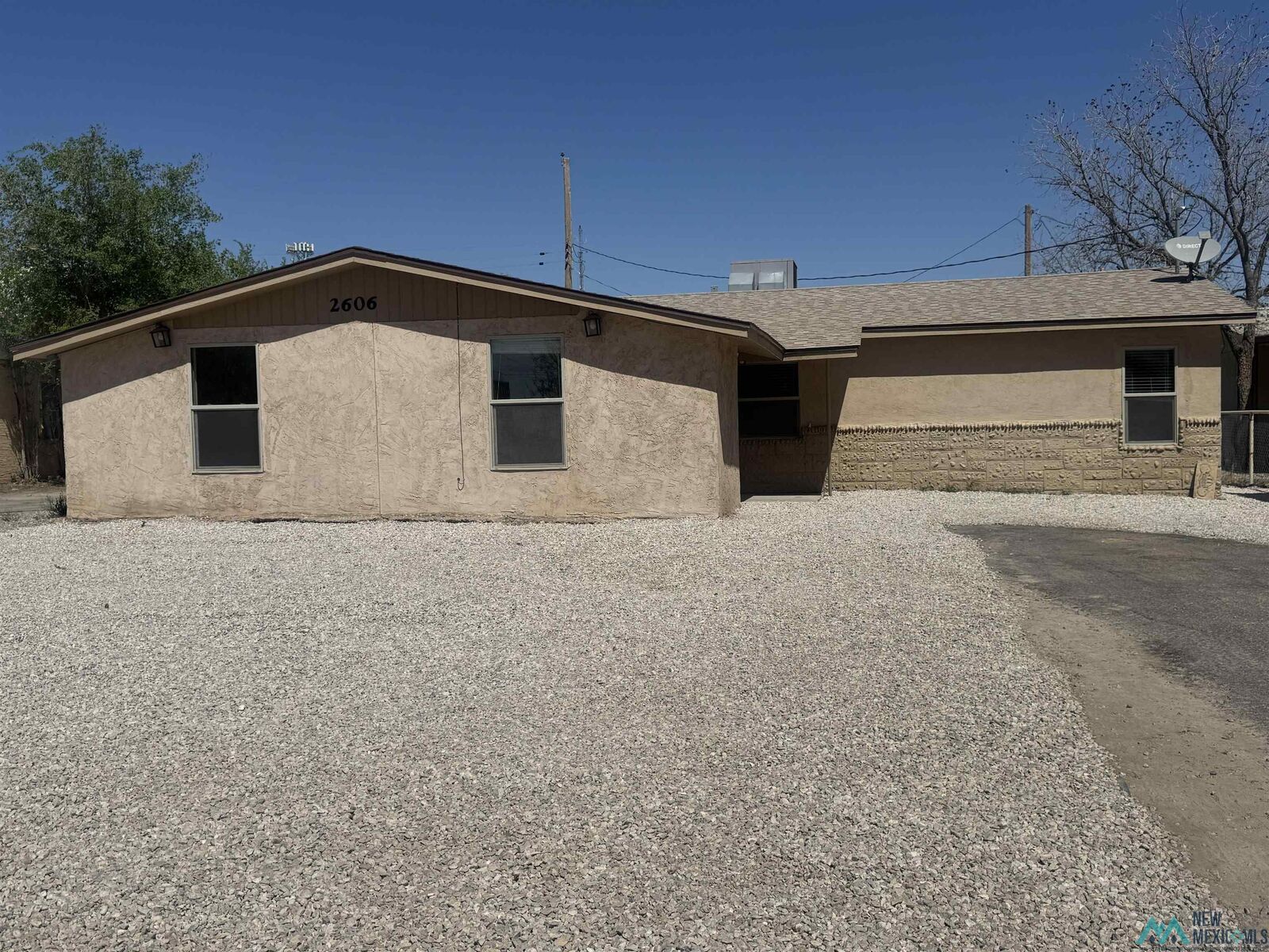 Property Photo: 2606 W Grand Avenue NM 88210