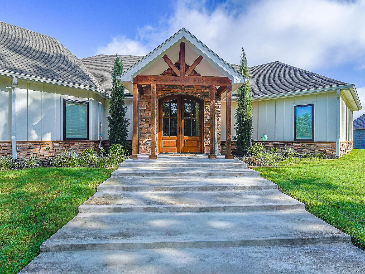 Property Photo:  30397 S 567 Road  OK 74331 