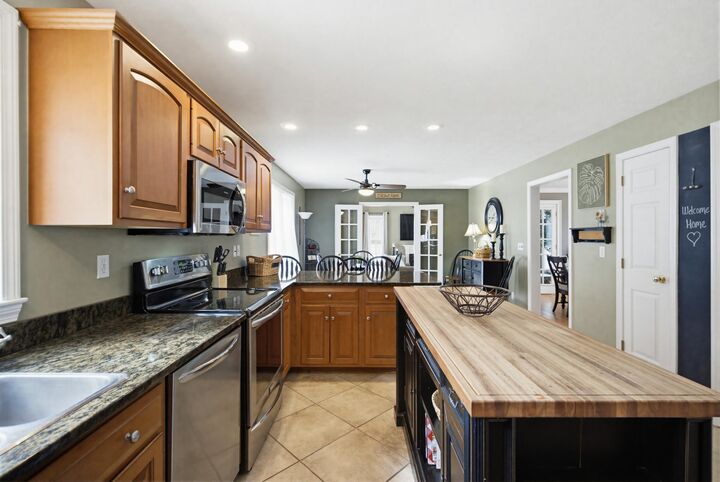 Property Photo:  43 Hampshire Hills Drive  NH 03304 