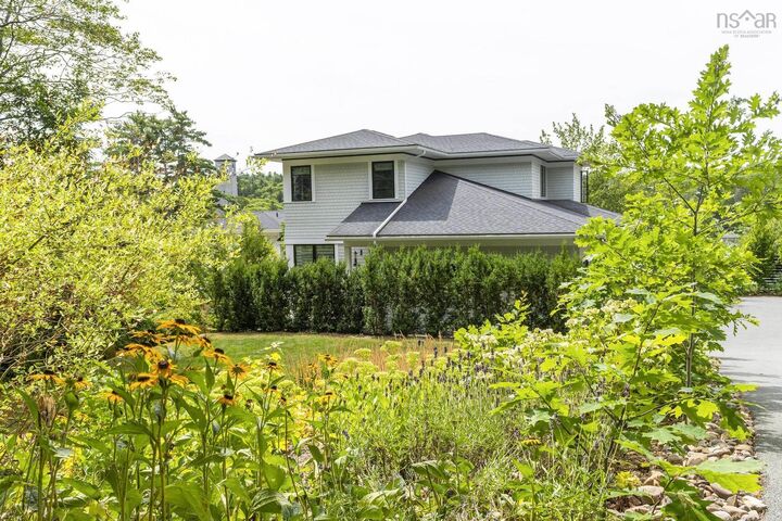 Property Photo:  1170 Rockcliffe Street  NS B3H 3Y6 