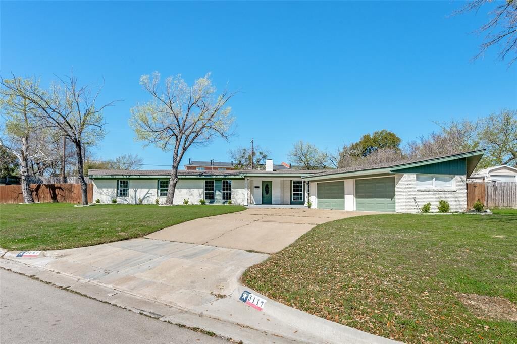 Property Photo:  3117 Dreeben Drive  TX 76118 