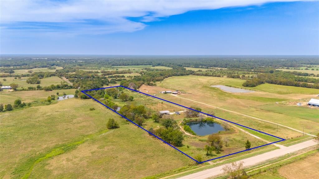 Property Photo:  1987 Farm Road 900 N  TX 75478 