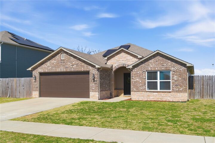 Property Photo: 1700 Hermitage Drive AR 72719