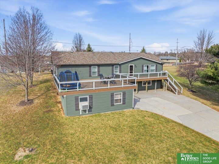 Property Photo:  9307 Clubhouse Circle  NE 68048-0000 