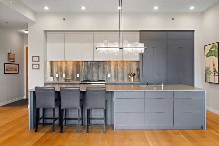 Property Photo:  477 Harrison Ave 5B  MA 02118 